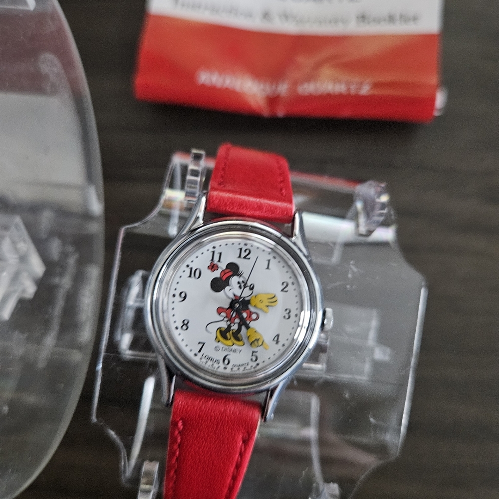 New Vintage Lorus Disney Minnie Mouse Watch - Picture 4 of 12